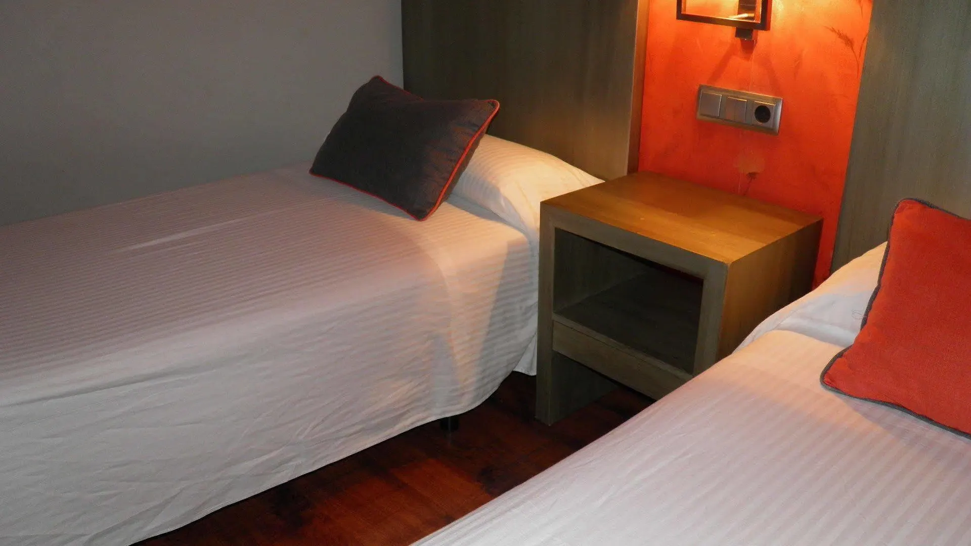 Hotel Annex - Rey Don Jaime I Barcelona
